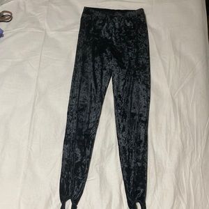 Velour legging with foot straps